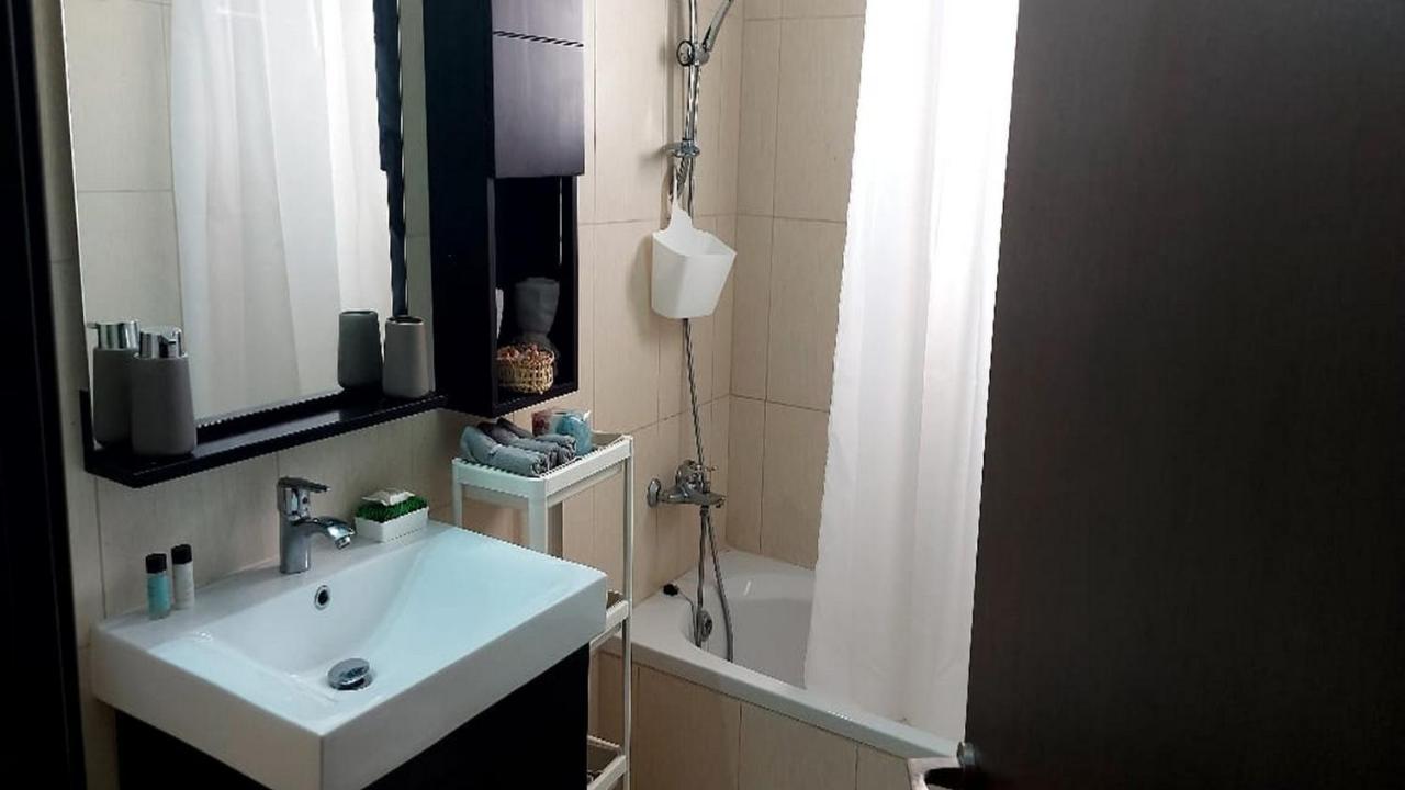 Paramount Gardens C202 Apartament *